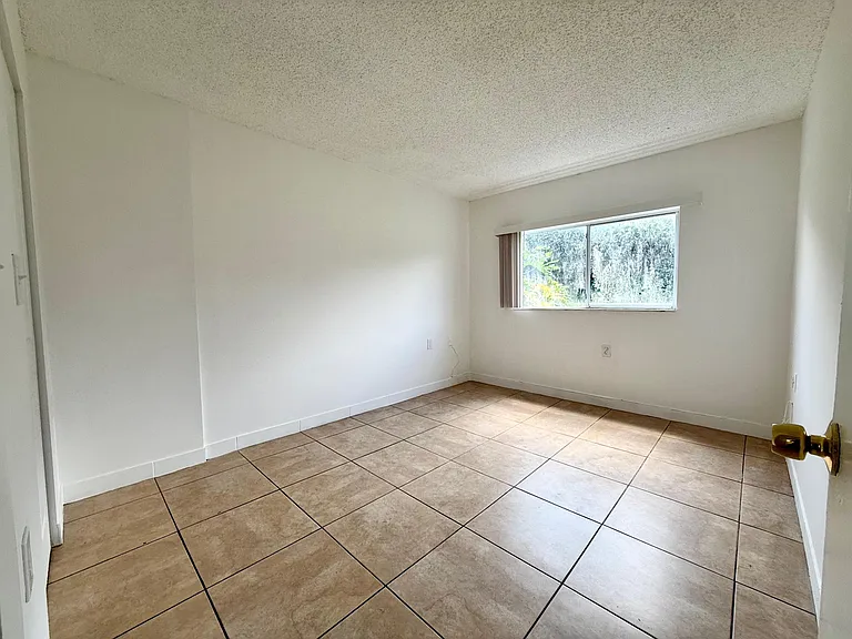 1239 N Benoist Farms Rd #110 — Photo 3