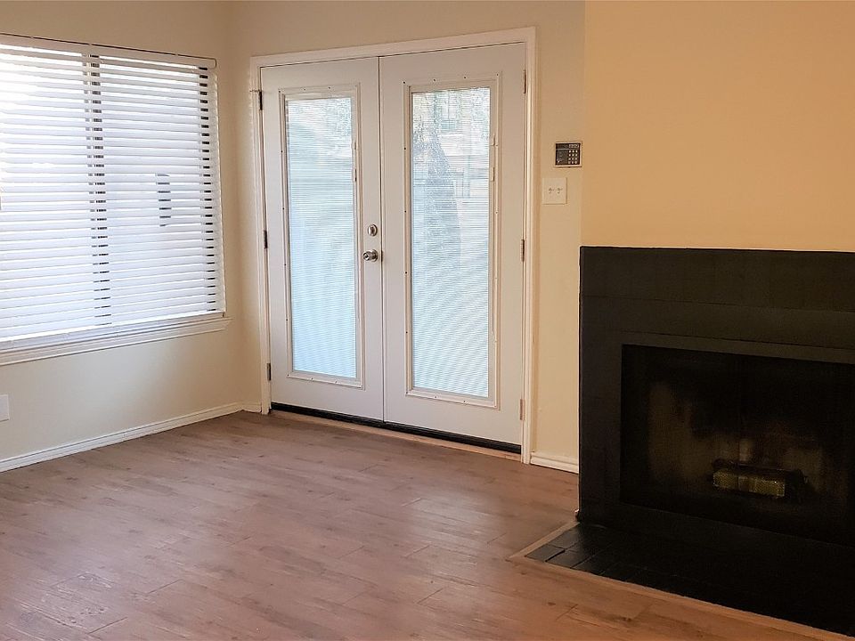 Arlington Oaks Condominiums Apartment Rentals Arlington, TX Zillow