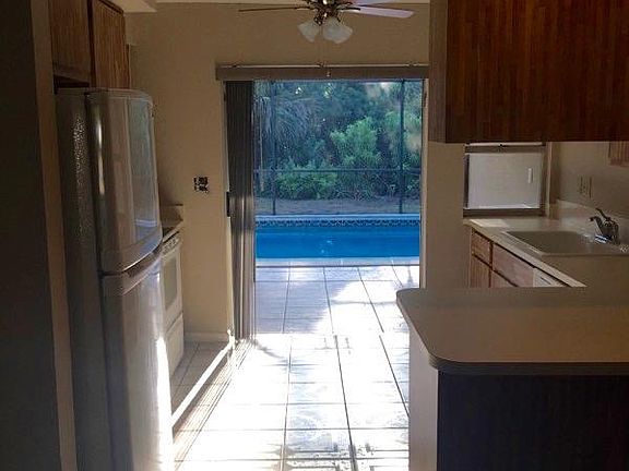 5th image of 1233 SE 24th Ave