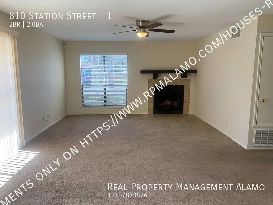 Building Photo - 810 Station St #1