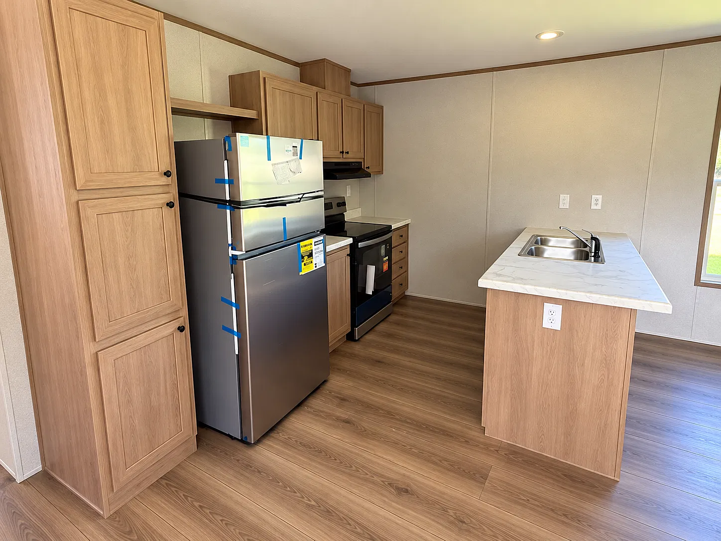3 bed, $1,600 — Photo 2