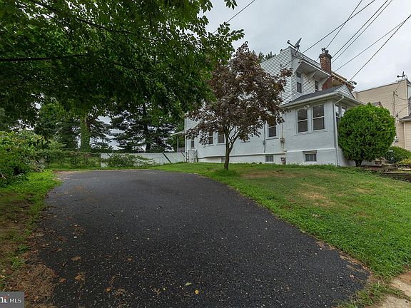 5th image of 2331 46th St