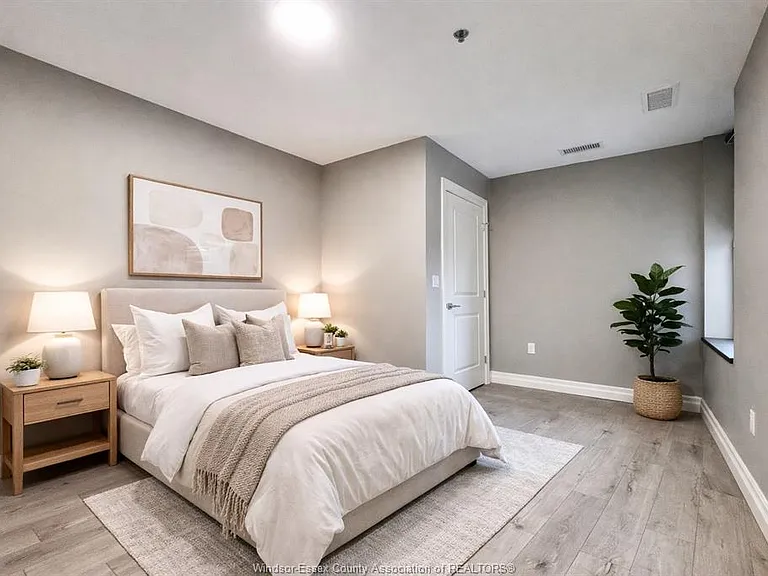 531 Pelissier St #405 — Photo 7