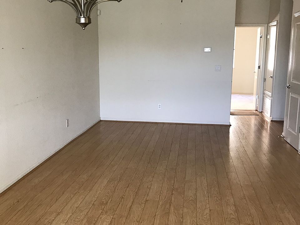 2nd image of 1585 Agnew Rd Unit 2