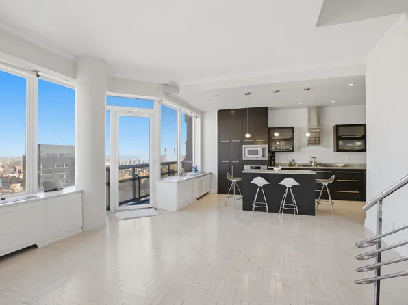 418 East 59th Street image 1 of 16