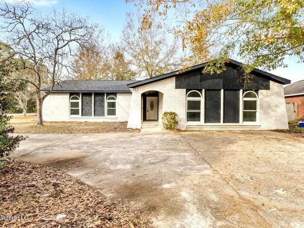 8700 Martin Bluff Rd, Gautier, MS 39553