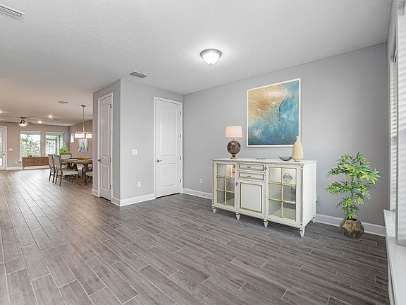 4th image of 177 Dalton Cir