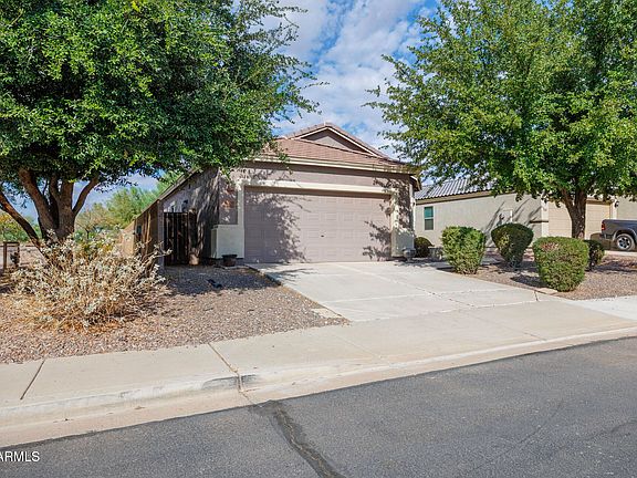 3rd image of 2857 N ROSEWOOD Avenue