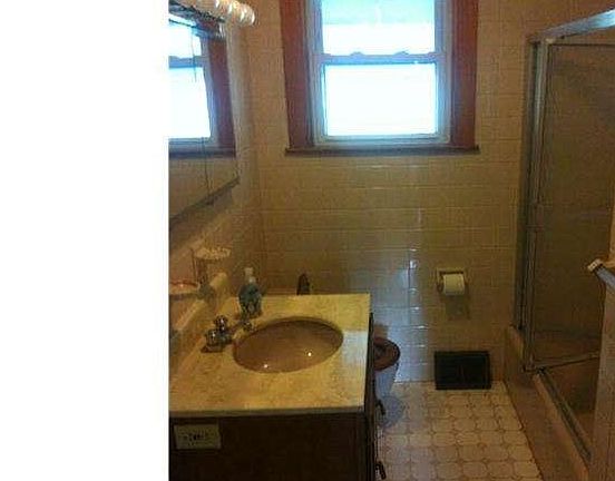 5th image of 2431 Miller Ave