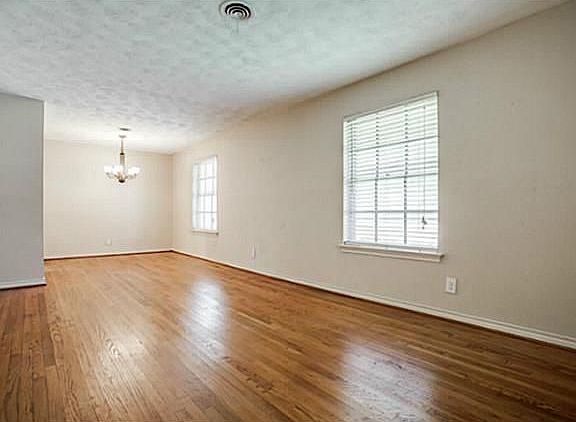 3rd image of 9119 Sorrento St