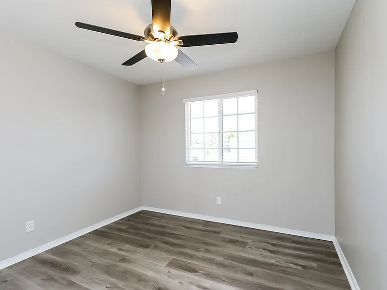5419 E Delta Ave — Photo 12