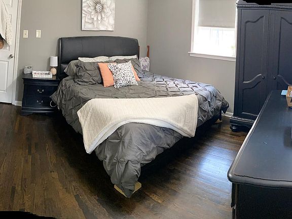 4th image of 3014 N Church St #3014