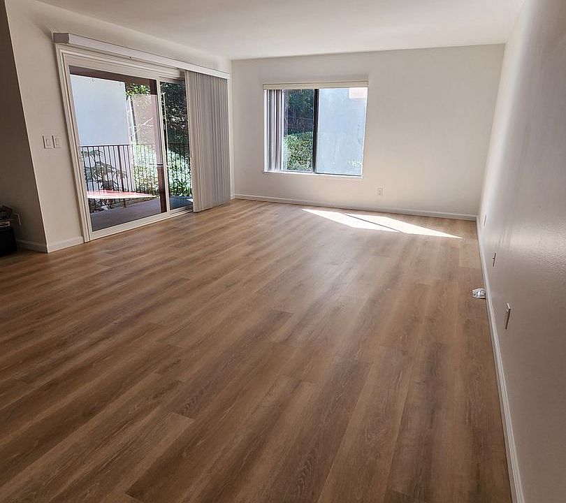 1st image of 4268 5th Ave