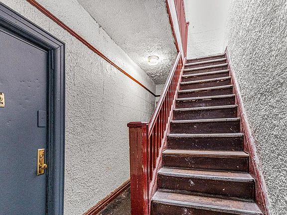 4th image of 1035 Elder Ave