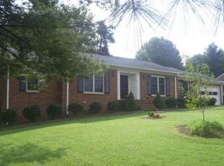 203 Glenwood Dr, Lexington, NC 27292