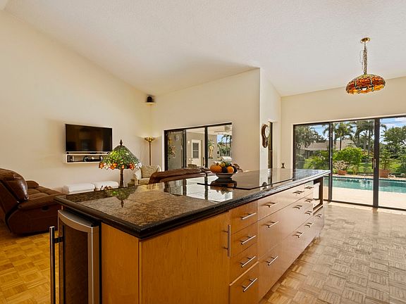 5th image of 5842 SW 88th Ter