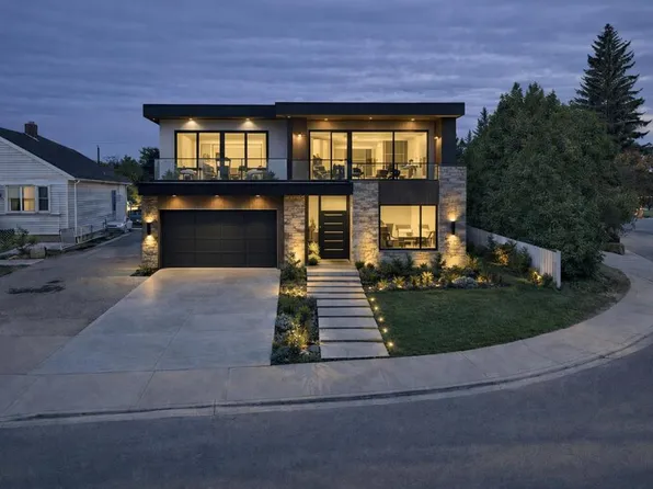 12436 Saint Albert Trl NW, Edmonton, AB T5L 4H1