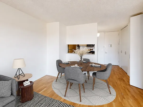 175 E 96th St Penthouse S, New York, NY 10128
