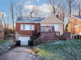 1718 Ashbrook Dr, Cincinnati, OH 45238