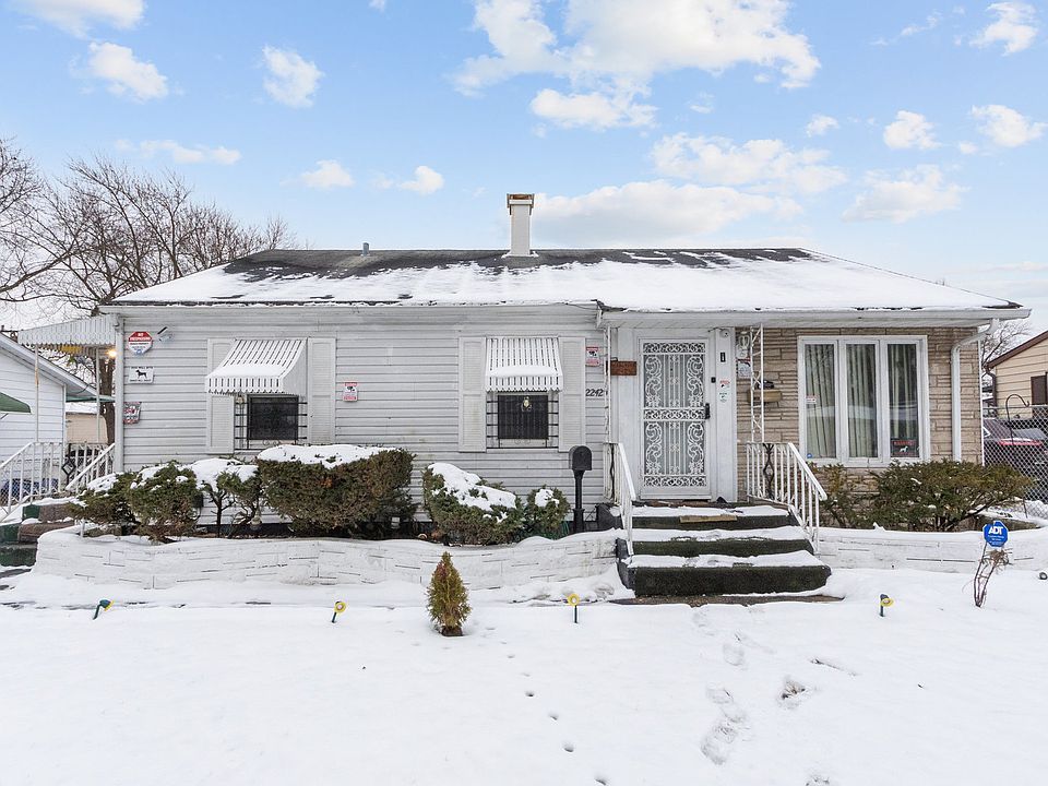 1st image of 22425 Strassburg Ave