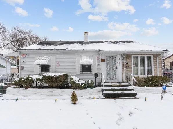 22425 Strassburg Ave, Sauk Village, IL 60411