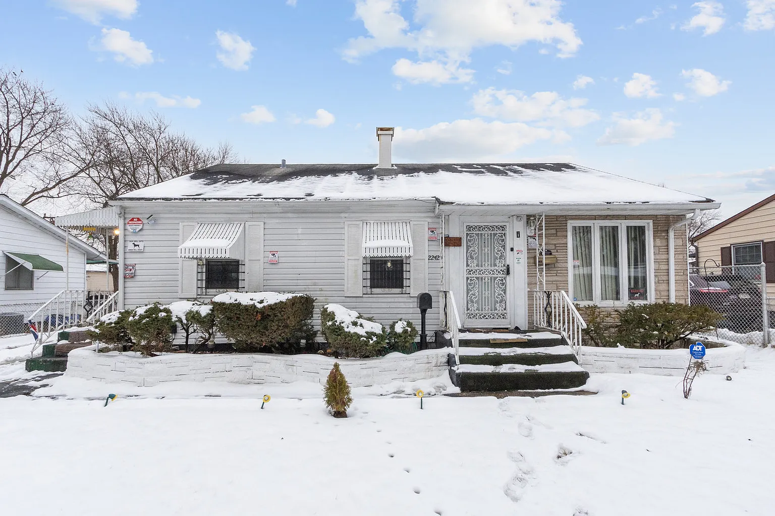 22425 Strassburg Ave photo 1