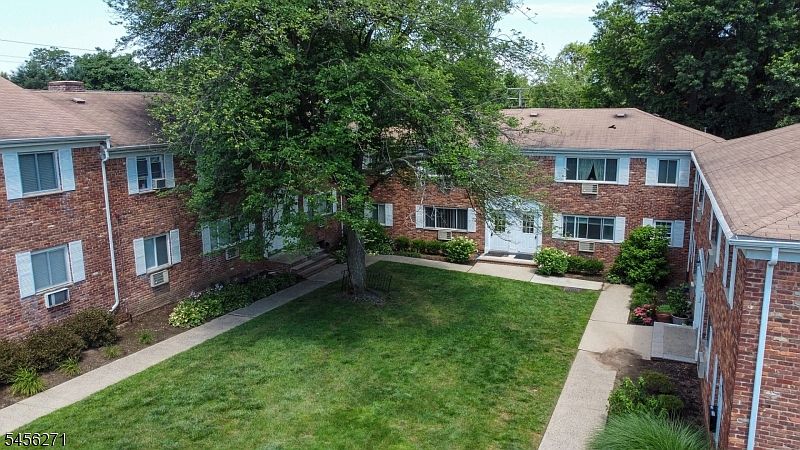 1st image of 180-68 Littleton Rd