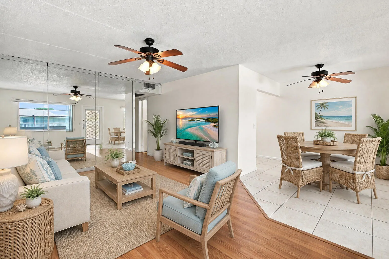 2 bed, 1.5 bath, 820 sqft, $1,600 — Photo 2
