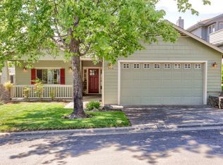 3510 S Village Dr, Medford, OR 97504