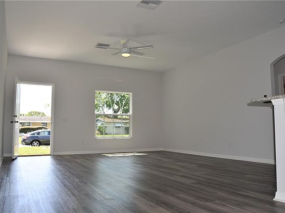 3rd image of 4965 93rd Ave