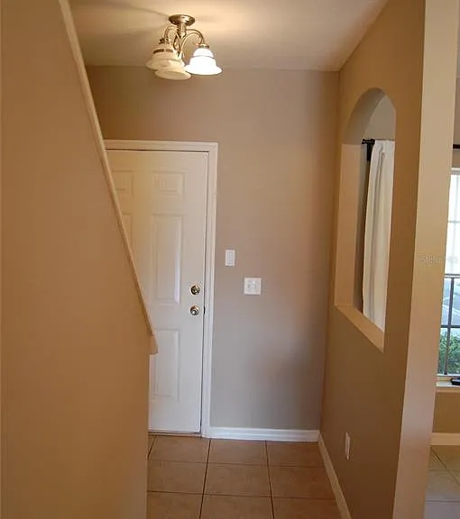 423 Wilton Cir — Photo 11