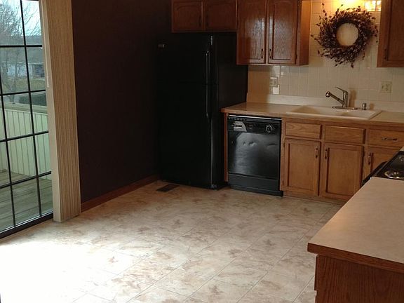 Kitchen with outside deck