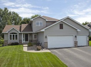 1457 Homestead St, Shakopee, MN 55379