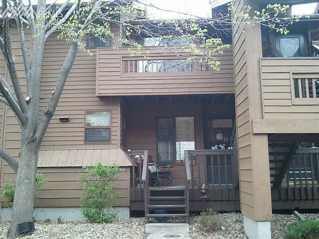 1st image of 1065 Moorings Dr
