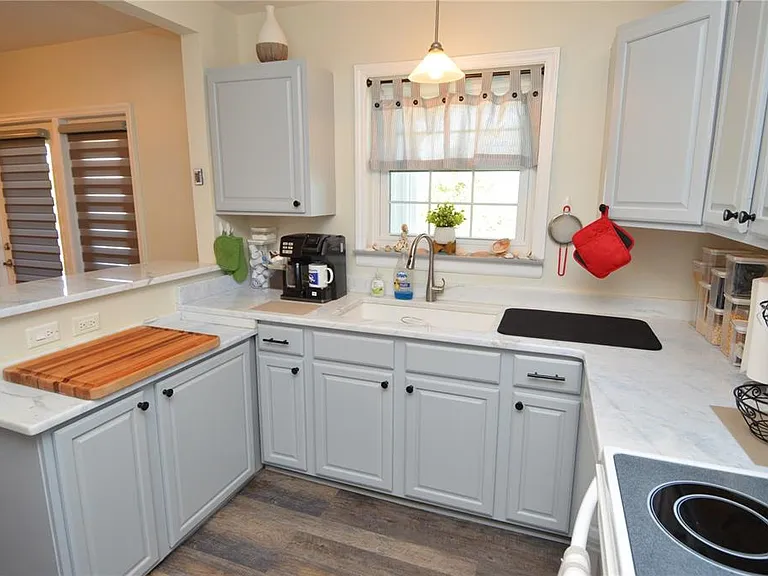 121 Seahorse Dr SE #C — Photo 13