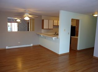 1334 Cunat Ct APT 1A, Lake In The Hills, IL 60156