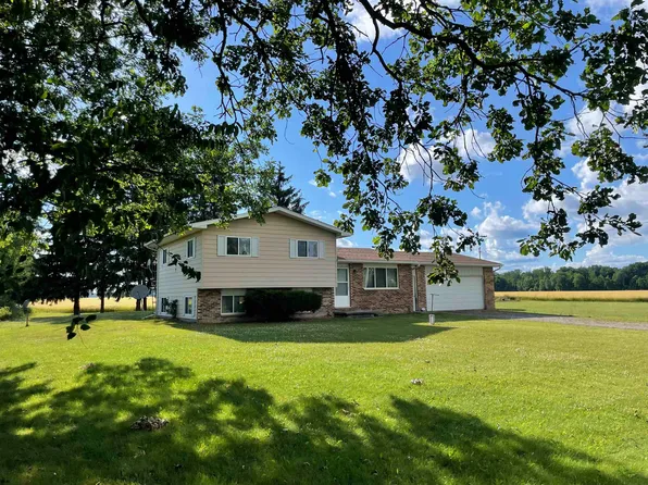 4631 N Garfield Rd, Pinconning, MI 48650
