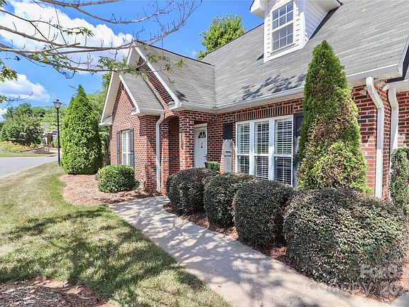 4th image of 1601 Crown Vue Ct