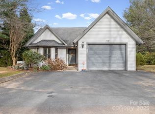 112 Cimarron Dr, Asheville, NC 28803