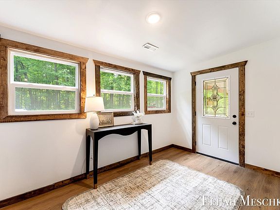 4th image of 8938 Mackinaw Trail Dr