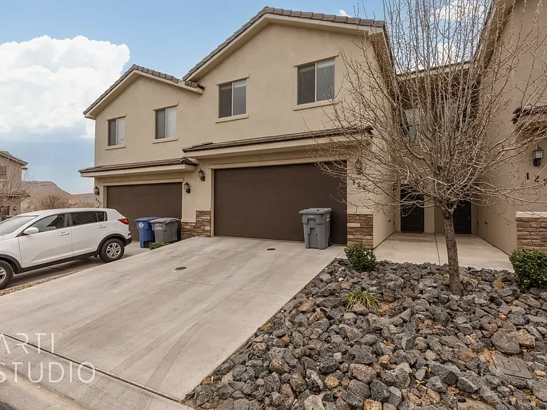 355 W 200 S #122 — Photo 2
