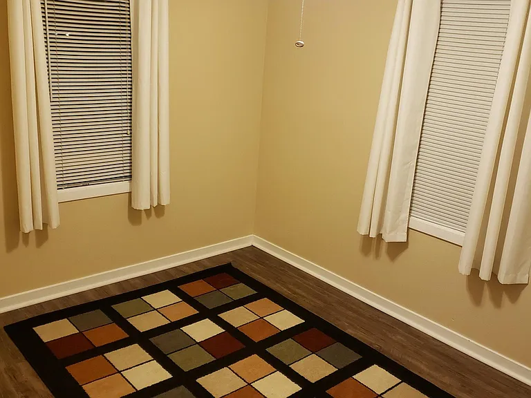 1220 Thayer Dr — Photo 11