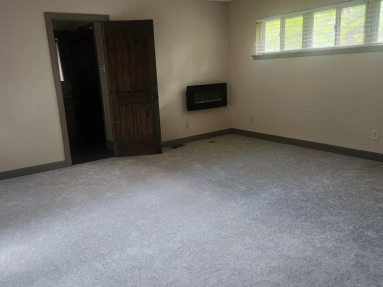 5961 Lynnbrier Ave — Photo 13