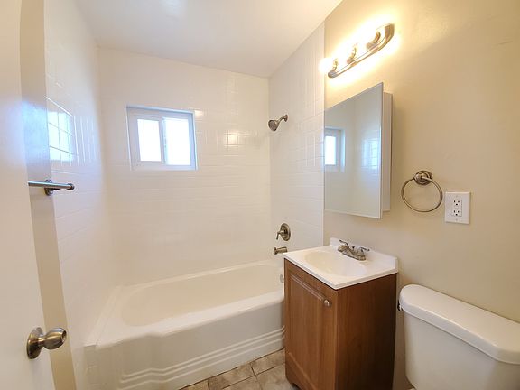 2nd image of 225 S 38th St