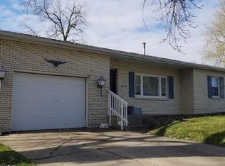 413 S J St, Oskaloosa, IA 52577