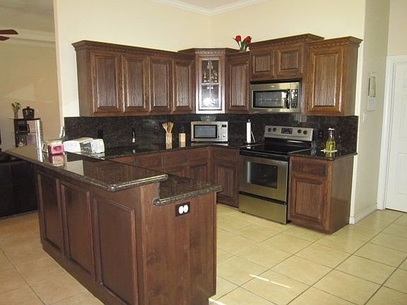 4th image of 1717 Chayna Ave