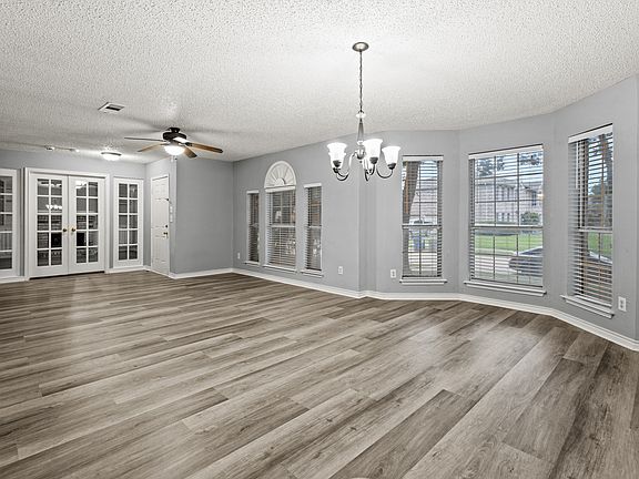 5th image of 1604 Lincoln Dr