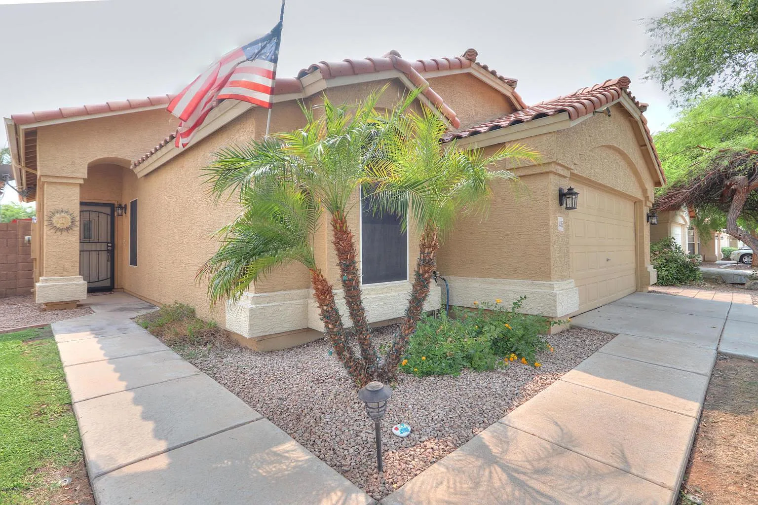 3 bed, 1401 sqft, $2,299 — Photo 2