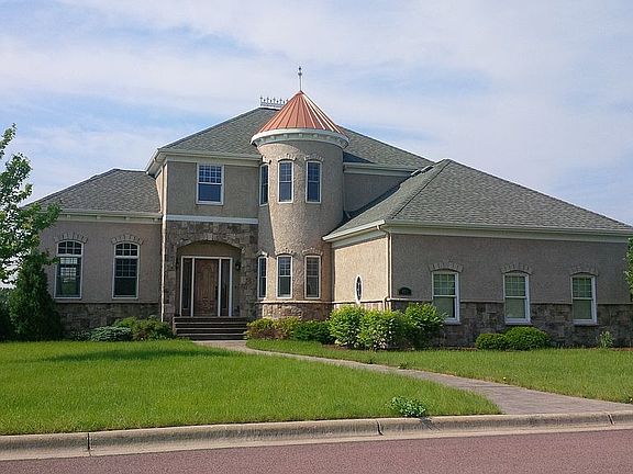 4th image of 900 Sunrise Blvd
