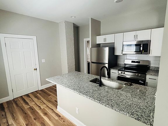 5th image of 220 E Main St #A